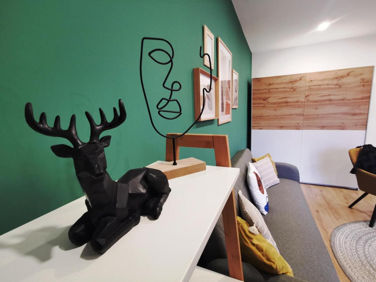 Artic Home Apartman-Nearby City Center! 페치 외부 사진