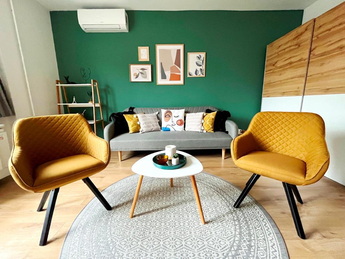 Artic Home Apartman-Nearby City Center! 페치 외부 사진